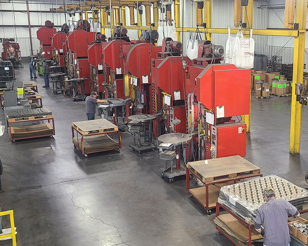 Powder metal compacting equipment